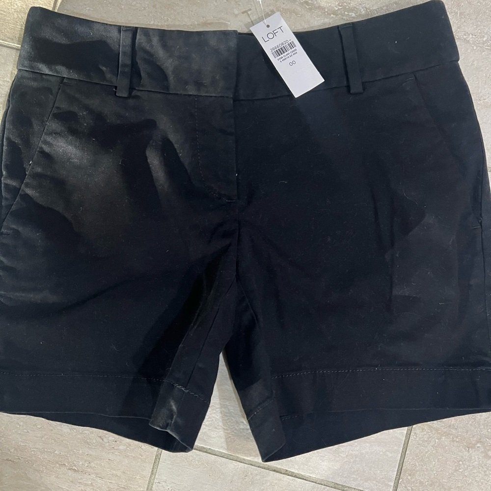 LOFT Riveria black shorts NWT size 00